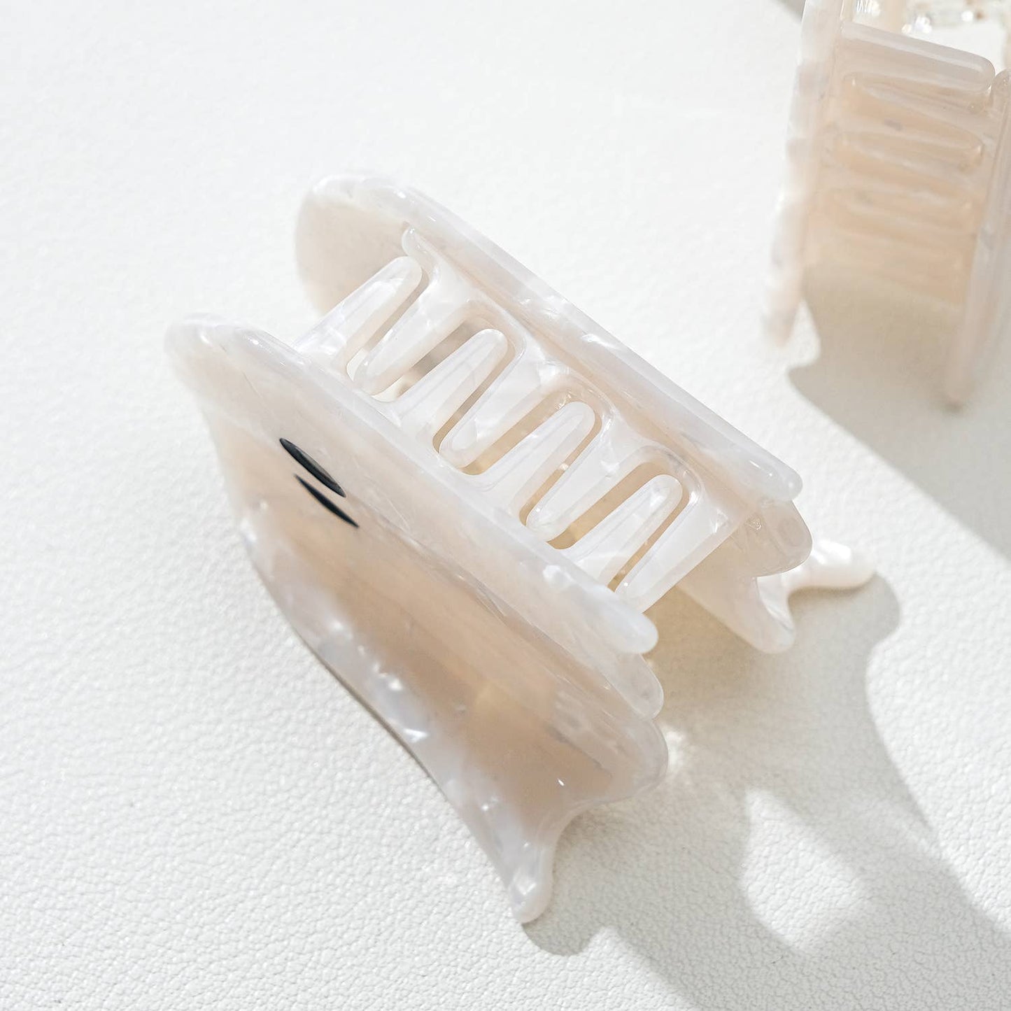 Pearl Ghost Claw Clip - Small