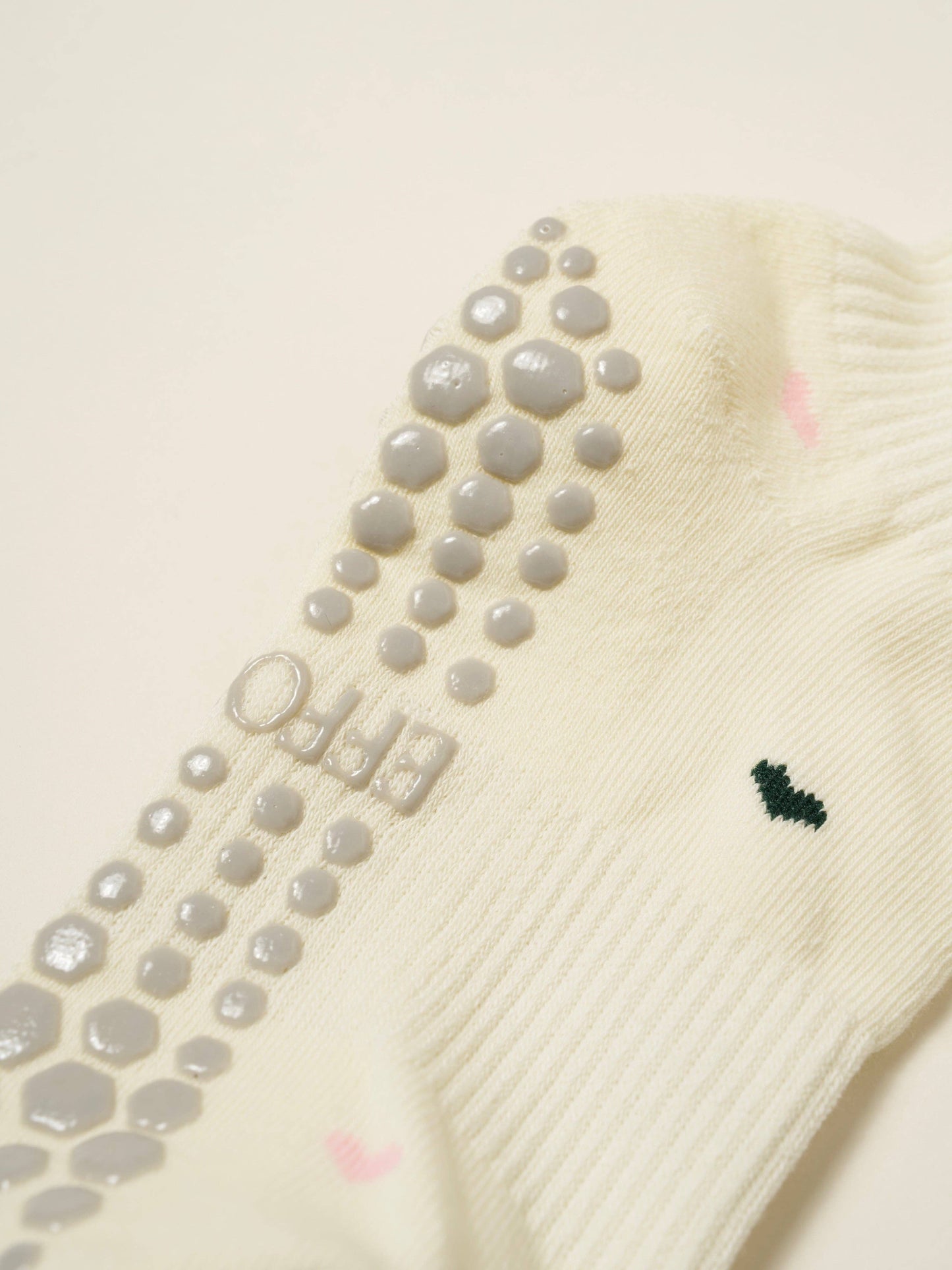 Cropped Crew Grip Sock - Mini Heart