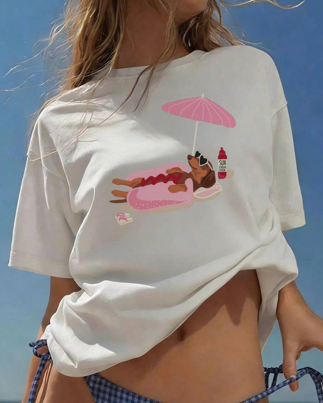 Cute Beach Dachshund Hot Dog Graphic Casual Tee
