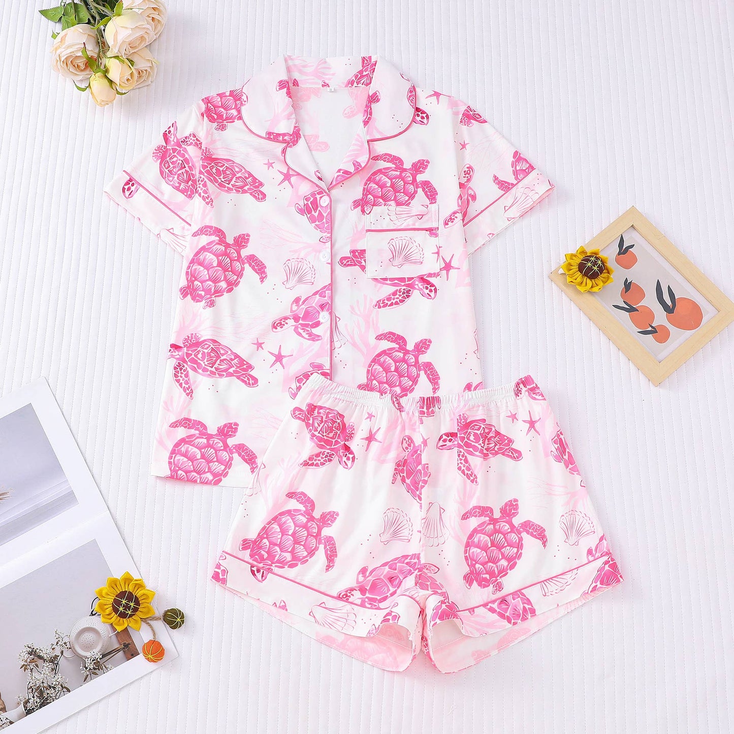 Cozy Cute Ocean Seashell Turtle Print Short Pajama Set